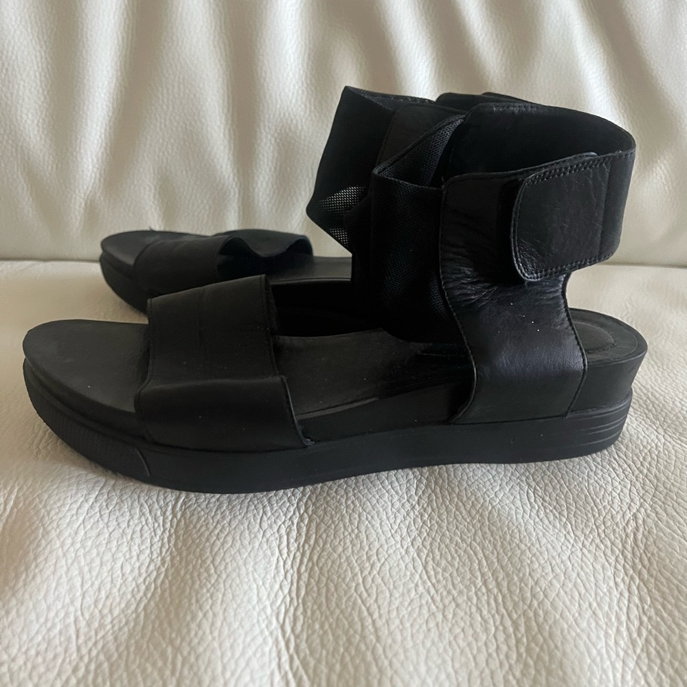Eileen Fisher Spree Leather Platform
Sandals Open Toe